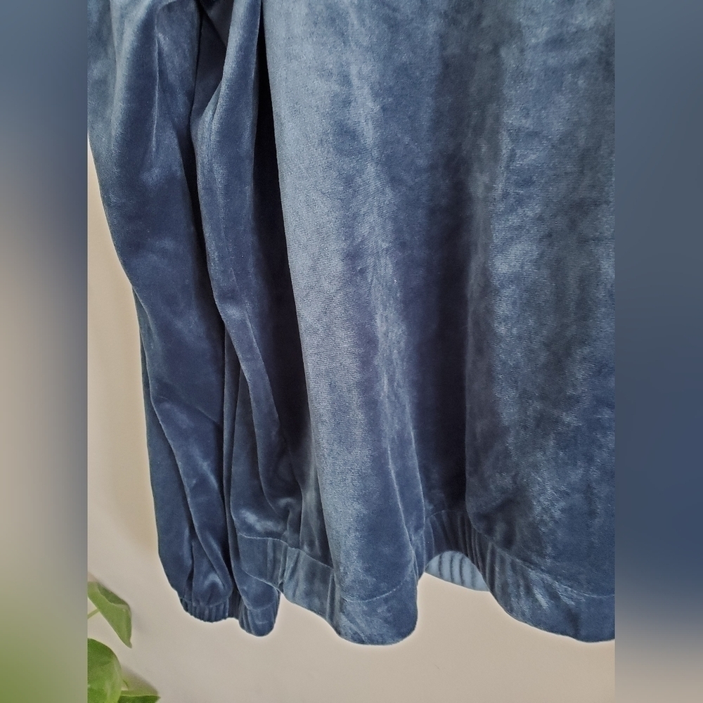 Cable and guage blue velour wide leg tracksuit. Womens XL EUC - Picture 10 of 16
